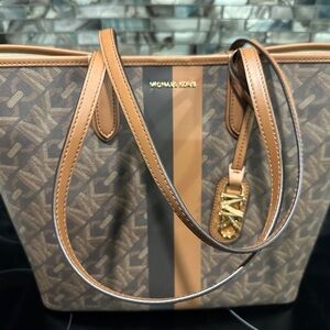Michael Kors large purse and wallet